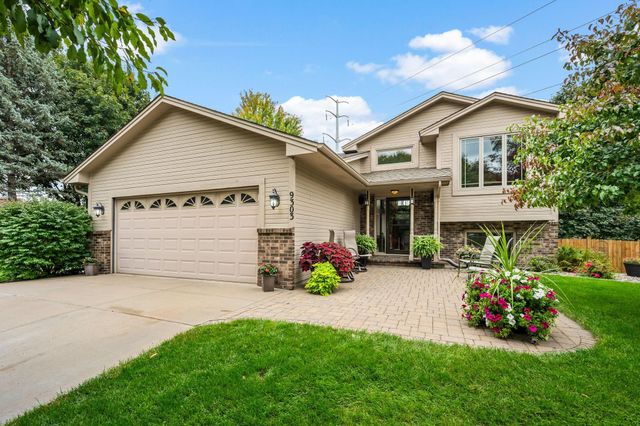 9303 Washburn Avenue N, Brooklyn Park, MN 55444