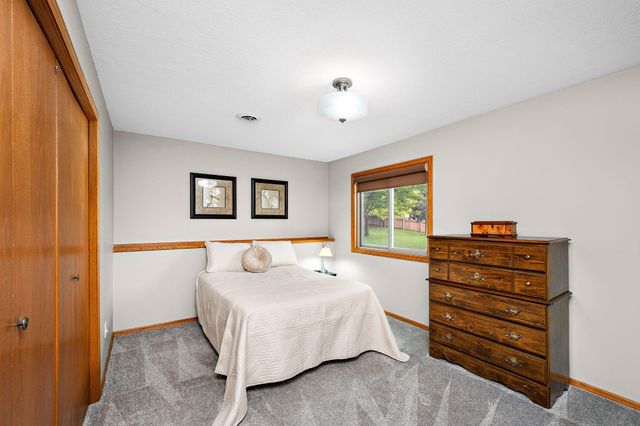 9303 Washburn Avenue N, Brooklyn Park, MN 55444