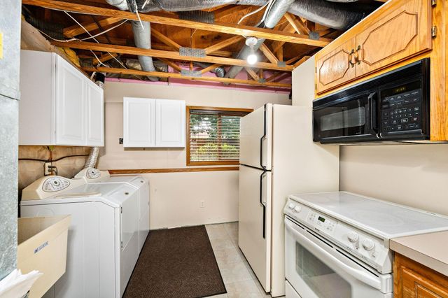 9303 Washburn Avenue N, Brooklyn Park, MN 55444