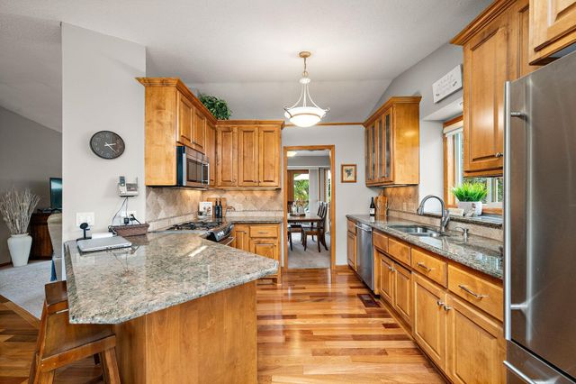 9303 Washburn Avenue N, Brooklyn Park, MN 55444
