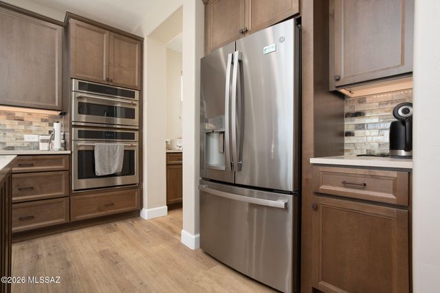 1438 E Quartzite Way, Green Valley, AZ 85614