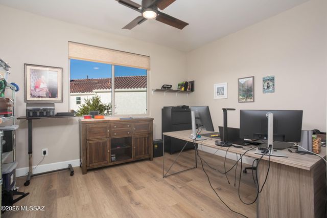 1438 E Quartzite Way, Green Valley, AZ 85614