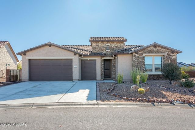 1438 E Quartzite Way, Green Valley, AZ 85614