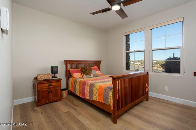 1438 E Quartzite Way, Green Valley, AZ 85614