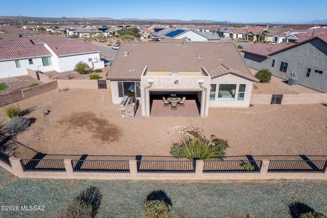 1438 E Quartzite Way, Green Valley, AZ 85614