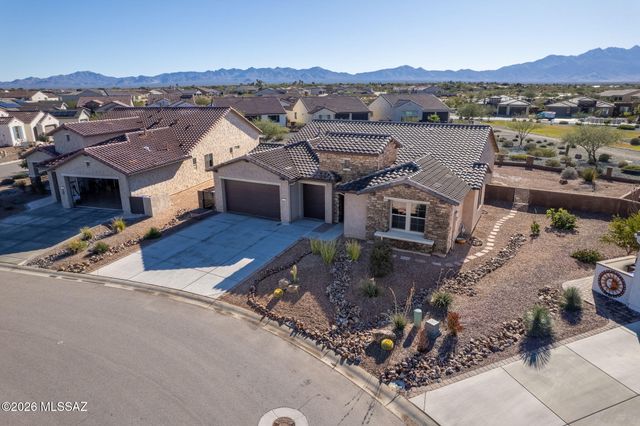 1438 E Quartzite Way, Green Valley, AZ 85614