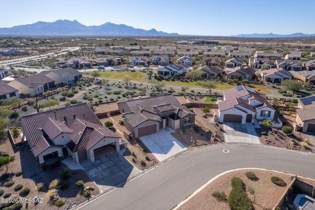 1438 E Quartzite Way, Green Valley, AZ 85614