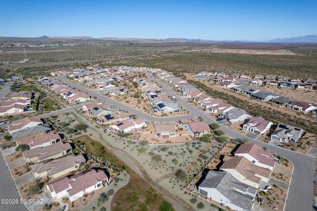 1438 E Quartzite Way, Green Valley, AZ 85614