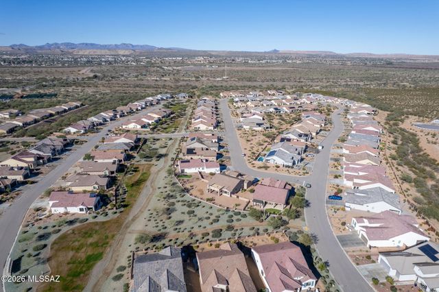 1438 E Quartzite Way, Green Valley, AZ 85614