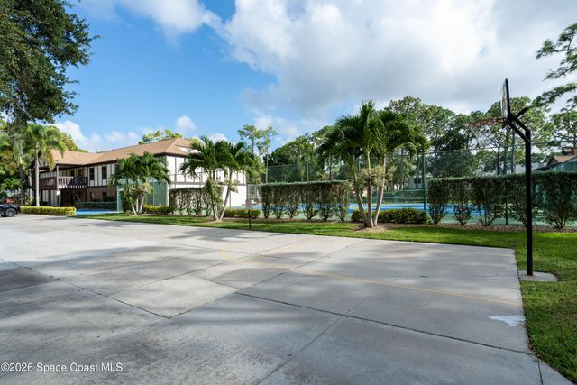 605 Saint Albans Court W 18h, Melbourne, FL 32904