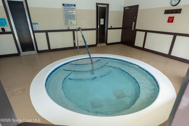 605 Saint Albans Court W 18h, Melbourne, FL 32904