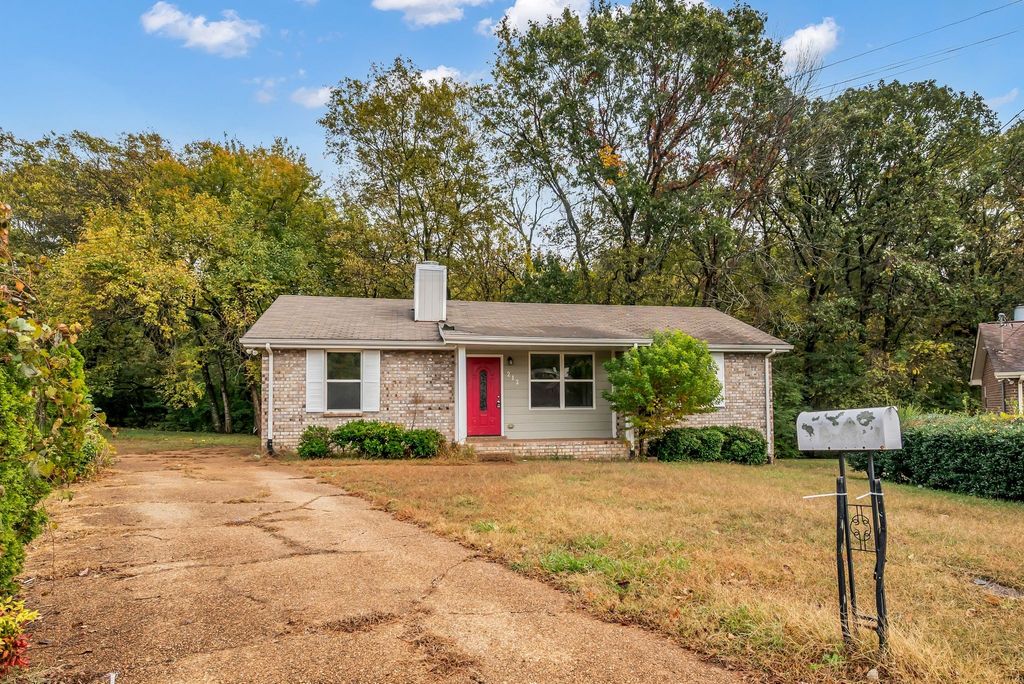 212 Trailway Cir, Nashville, TN 37207
