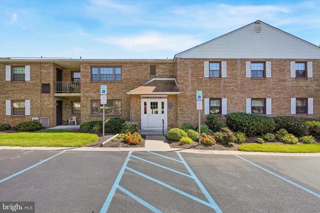 137 WOODSTREAM DR #137, WEST NORRITON, PA 19403 — exterior