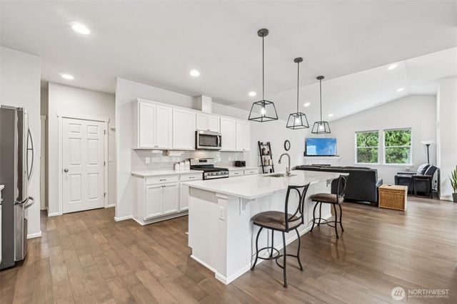 1028 Alpine View Drive, Mount Vernon, WA 98274