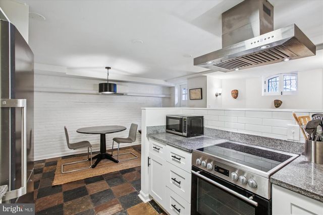 1517 KINGMAN PL NW, Washington, DC 20005