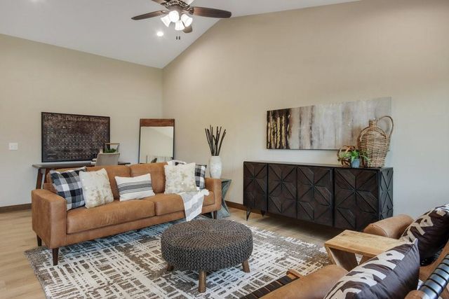 5607 Moss Trail, Eau Claire, WI 54701