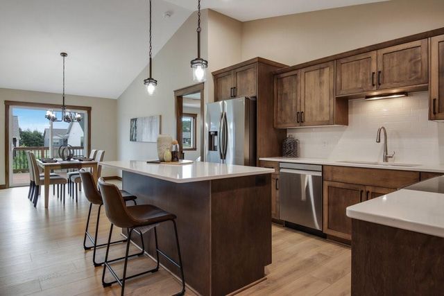 5607 Moss Trail, Eau Claire, WI 54701