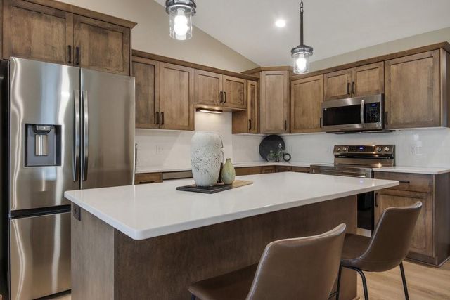 5607 Moss Trail, Eau Claire, WI 54701