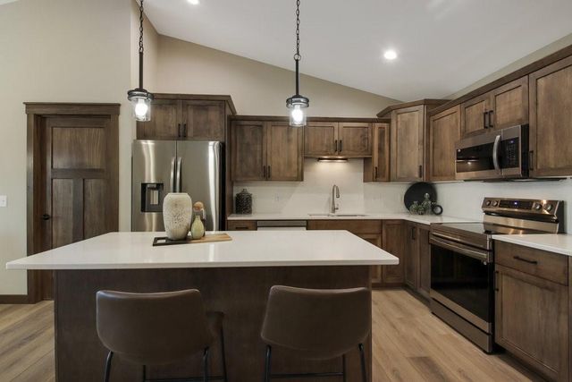 5607 Moss Trail, Eau Claire, WI 54701