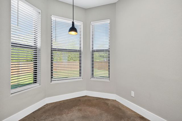 1501 S 7th Avenue, Denison, TX 75020