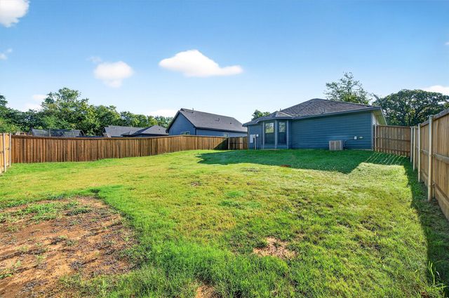 1501 S 7th Avenue, Denison, TX 75020
