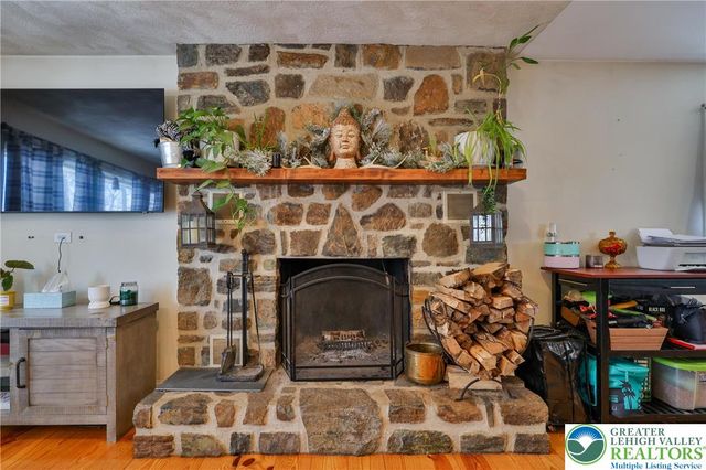 370 Gaffney Hill Road, Williams Twp, PA 18042