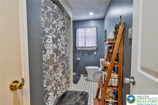 370 Gaffney Hill Road, Williams Twp, PA 18042