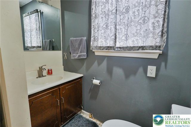 370 Gaffney Hill Road, Williams Twp, PA 18042