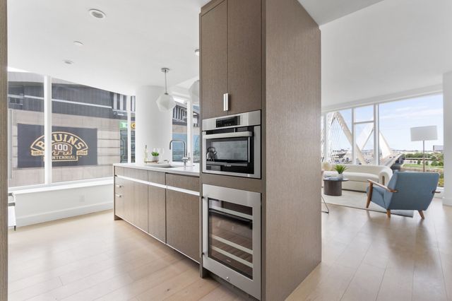 100 Lovejoy Wharf PH2D, Boston, MA 02114
