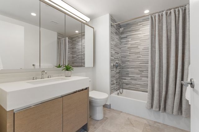 100 Lovejoy Wharf PH2D, Boston, MA 02114
