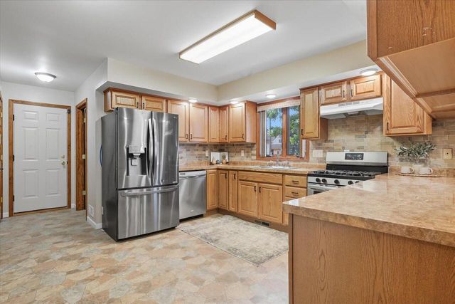 401 N Church STREET, Elkhorn, WI 53121