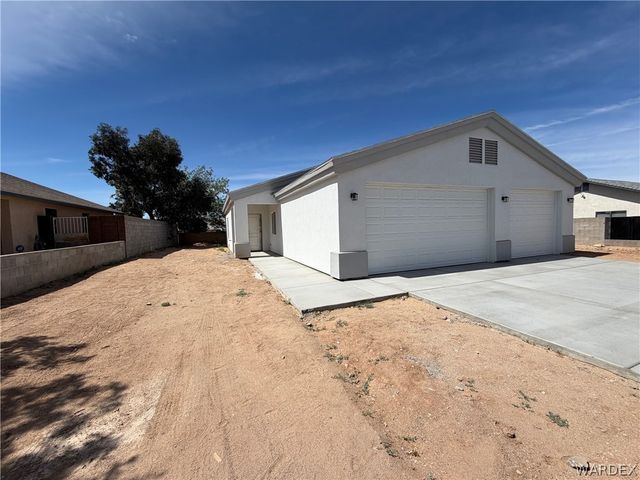 3225 N Jewel Street, Kingman, AZ 86409
