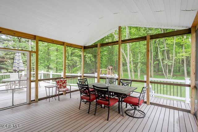 1709 Township Rd Ef, Swanton, OH 43558