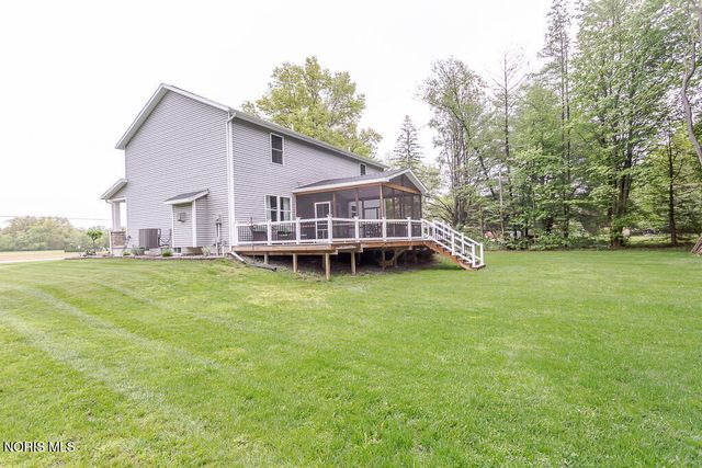 1709 Township Rd Ef, Swanton, OH 43558