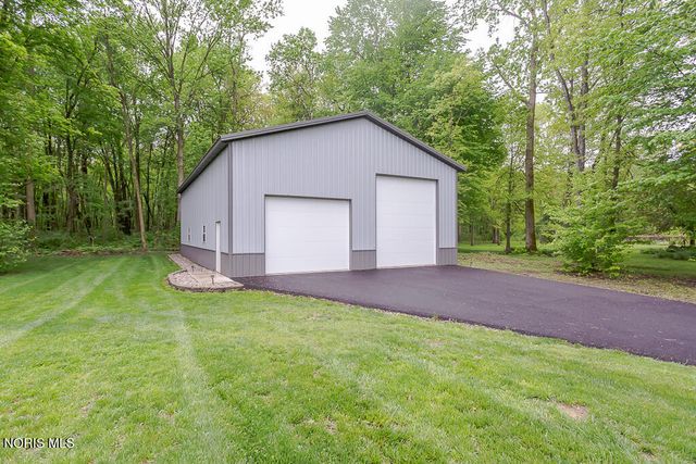 1709 Township Rd Ef, Swanton, OH 43558