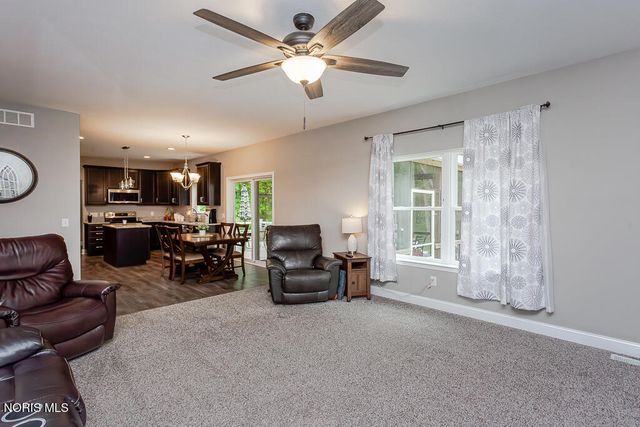 1709 Township Rd Ef, Swanton, OH 43558