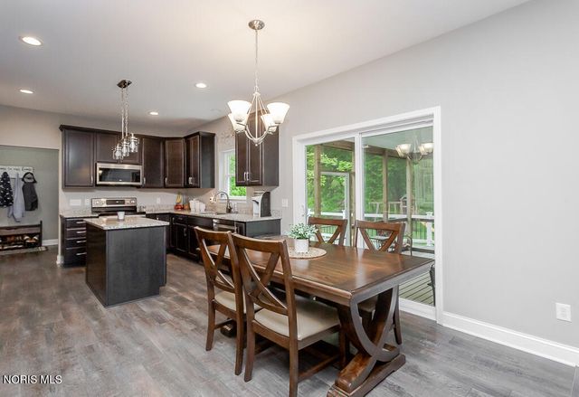 1709 Township Rd Ef, Swanton, OH 43558