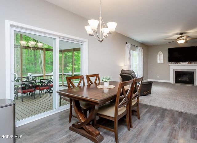 1709 Township Rd Ef, Swanton, OH 43558