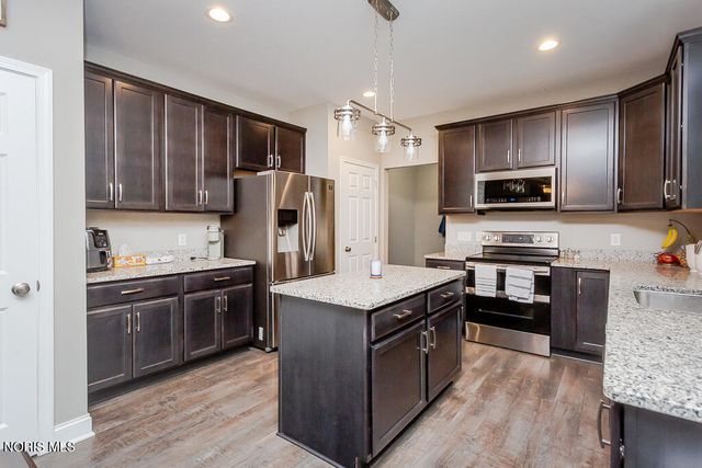 1709 Township Rd Ef, Swanton, OH 43558