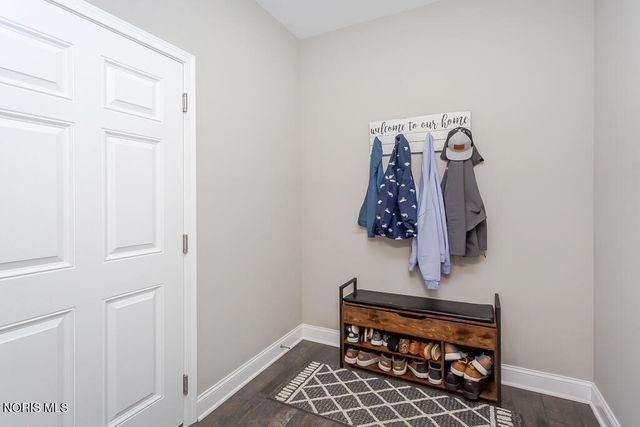 1709 Township Rd Ef, Swanton, OH 43558