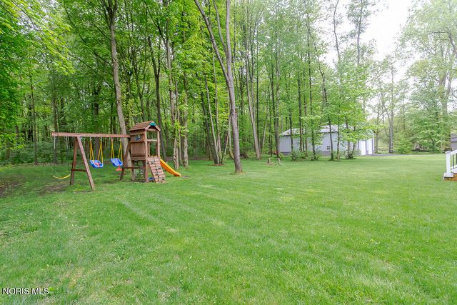 1709 Township Rd Ef, Swanton, OH 43558