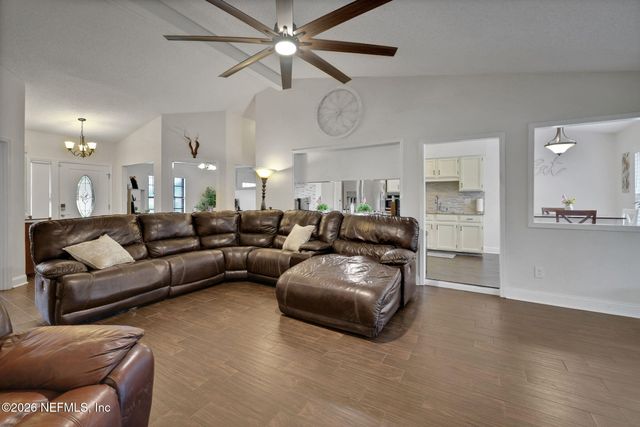 10927 GREAT SOUTHERN Drive, Jacksonville, FL 32257