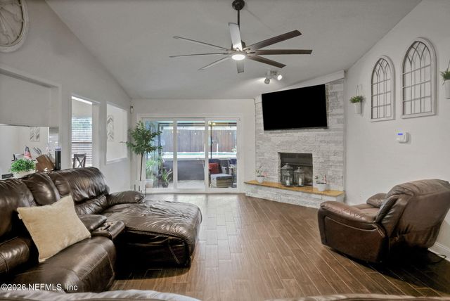 10927 GREAT SOUTHERN Drive, Jacksonville, FL 32257