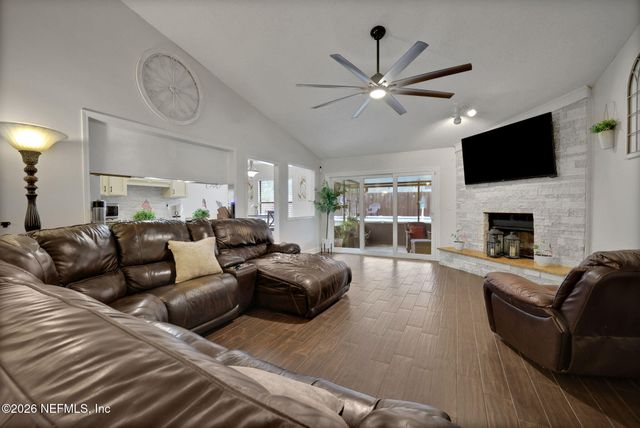 10927 GREAT SOUTHERN Drive, Jacksonville, FL 32257