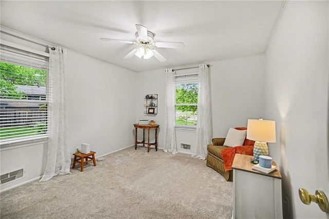 7025 Halsey Drive, Shawnee, KS 66216