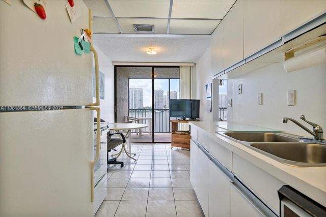17500 N Bay Road S707, Sunny Isles Beach, FL 33160