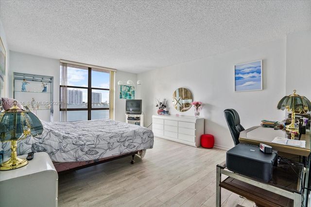 17500 N Bay Road S707, Sunny Isles Beach, FL 33160