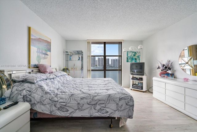 17500 N Bay Road S707, Sunny Isles Beach, FL 33160