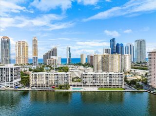17500 N Bay Road S707, Sunny Isles Beach, FL 33160