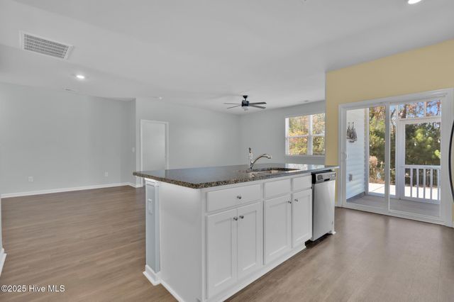 1551 Murre Court SE, Bolivia, NC 28422